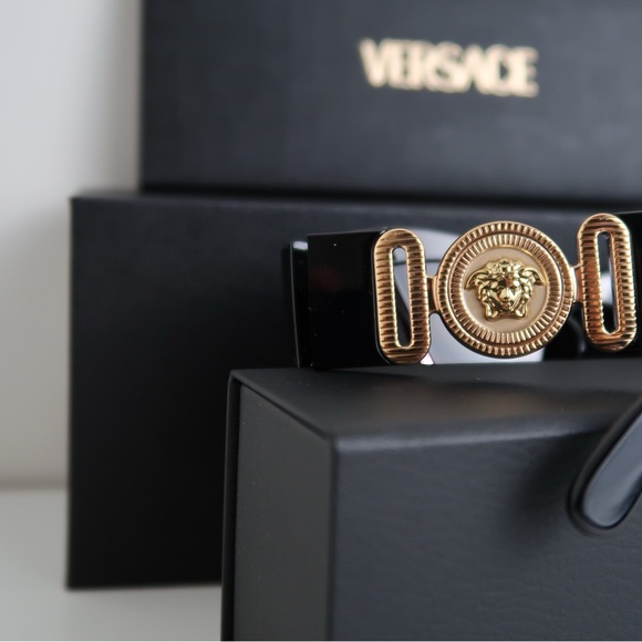 New Versace MEDUSA BIGGIE CAT-EYE SUNGLASSES main image 6